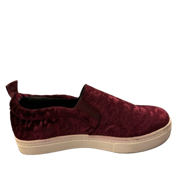 Circus by Sam Edelman Scotlyn Wine Animal Spot Velvet Slip On Sneaker Shoe 8.5 - Picture 5 of 12